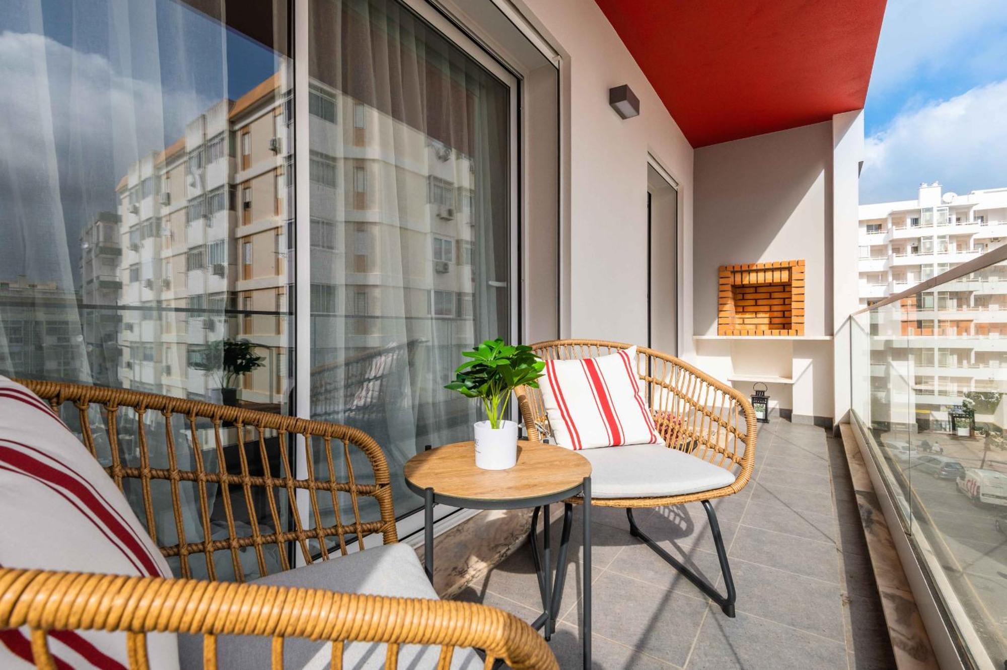 Caravelas 2-Bedroom Apartment With Pool - 50M From The Beach Armacao de Pera Exterior photo
