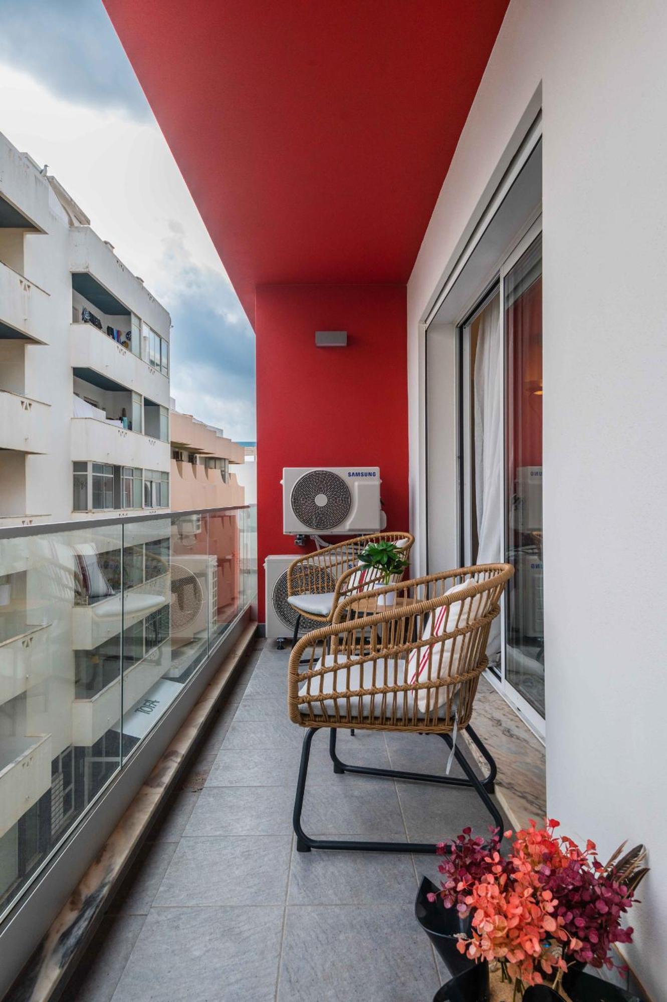 Caravelas 2-Bedroom Apartment With Pool - 50M From The Beach Armacao de Pera Exterior photo